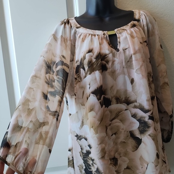 CALVIN KLEIN WOMEN’S SIZE XS FLORAL LINED LIGHTWEIGHT CLASSY BLOUSE. - Picture 2 of 12